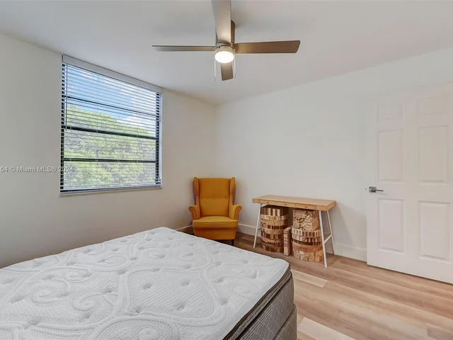 1506 Whitehall Dr # 306, Davie FL 33324