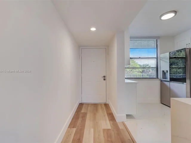 1506 Whitehall Dr # 306, Davie FL 33324