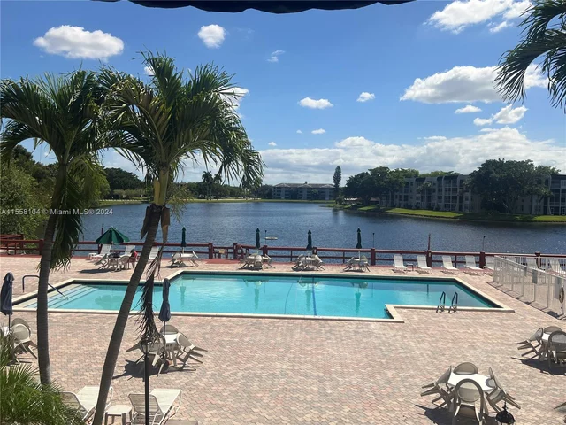 1506 Whitehall Dr # 306, Davie FL 33324