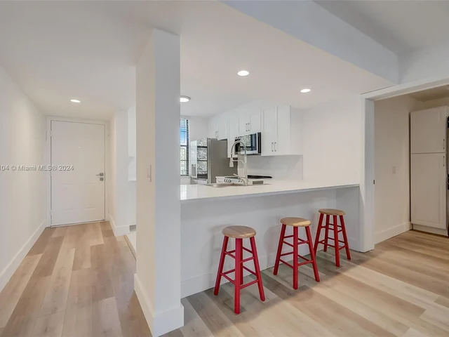 1506 Whitehall Dr # 306, Davie FL 33324