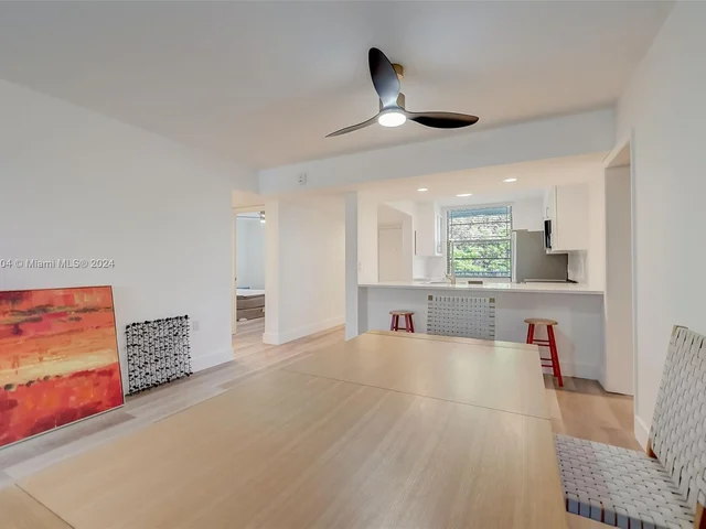 1506 Whitehall Dr # 306, Davie FL 33324