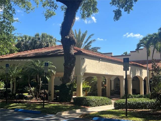 1506 Whitehall Dr # 306, Davie FL 33324