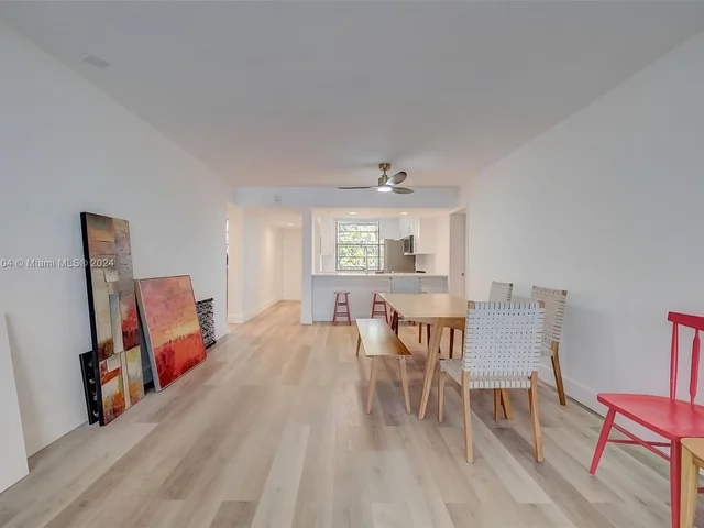 1506 Whitehall Dr # 306, Davie FL 33324