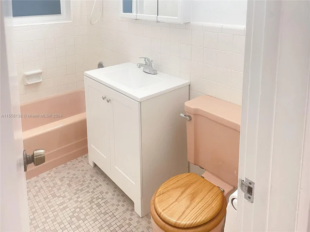 621 E Melrose Cir, Fort Lauderdale FL 33312