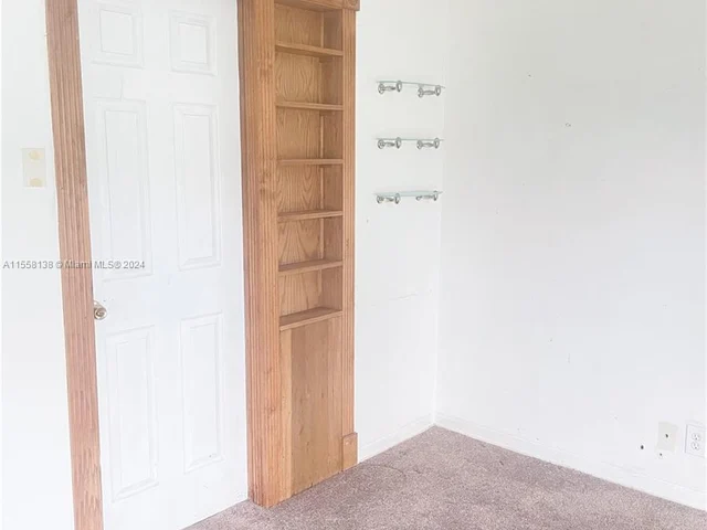 621 E Melrose Cir, Fort Lauderdale FL 33312