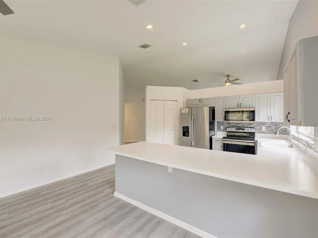 10921 W Broward Blvd # 10921, Plantation FL 33324