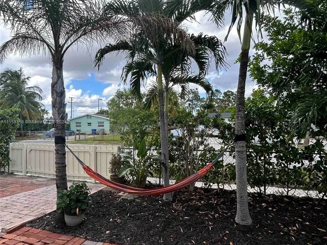 2341 NE 1st Ave # 1, Pompano Beach FL 33060