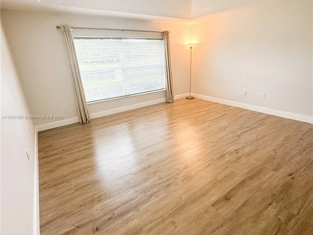 1574 NW 103 Ter, Coral Springs FL 33071