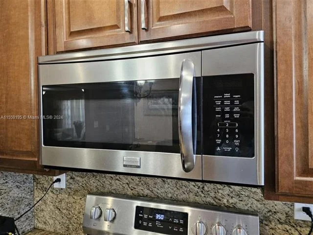 4225 SW 87th Ave, Miami FL 33165