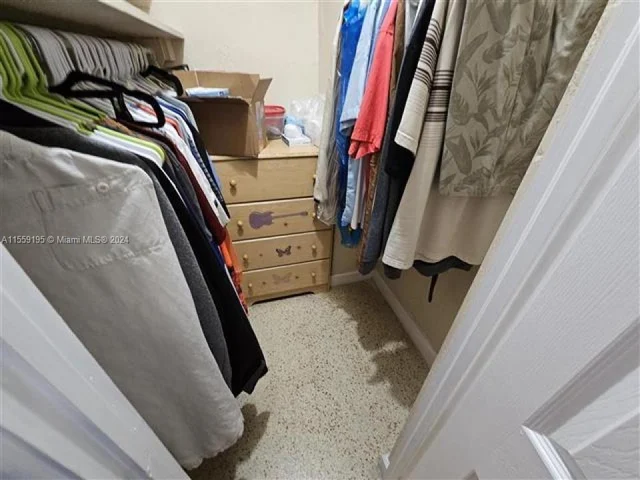 4225 SW 87th Ave, Miami FL 33165