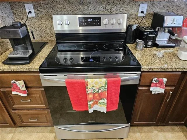 4225 SW 87th Ave, Miami FL 33165