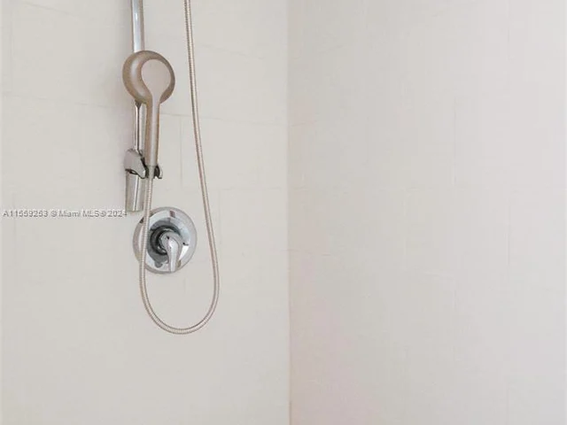 1881 79th St Cswy # 906, North Bay Village FL 33141