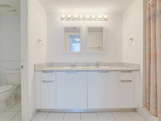 1881 79th St Cswy # 906, North Bay Village FL 33141