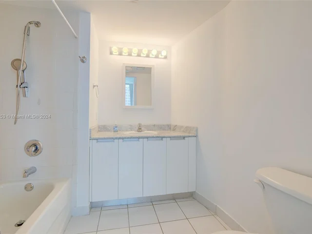 1881 79th St Cswy # 906, North Bay Village FL 33141