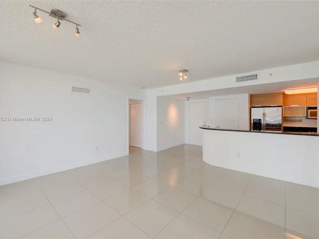 1881 79th St Cswy # 906, North Bay Village FL 33141