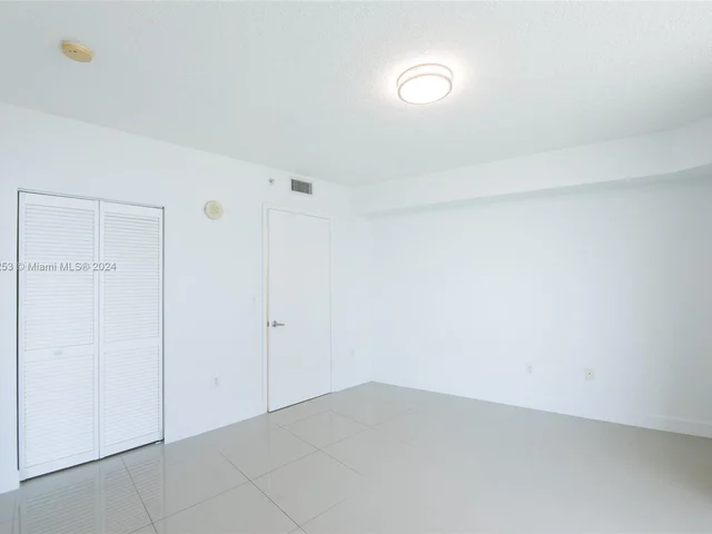 1881 79th St Cswy # 906, North Bay Village FL 33141