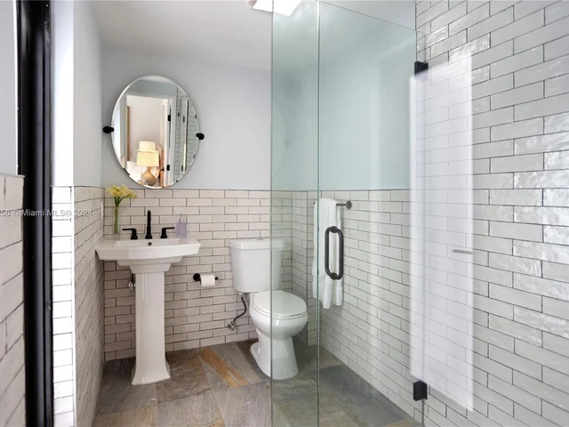 5301 Maggiore St, Coral Gables FL 33146