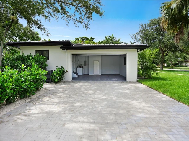 5301 Maggiore St, Coral Gables FL 33146
