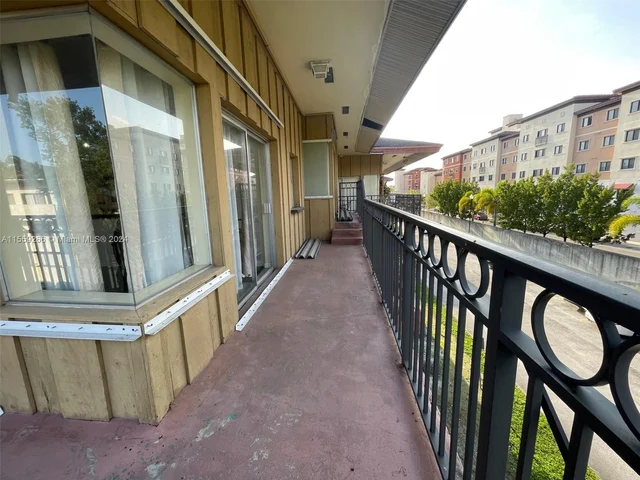 4850 SW 63rd Ter # 132, Davie FL 33314