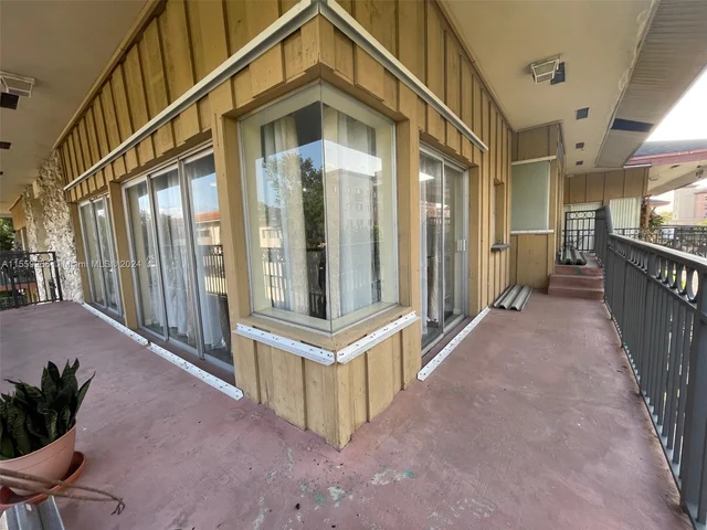 4850 SW 63rd Ter # 132, Davie FL 33314