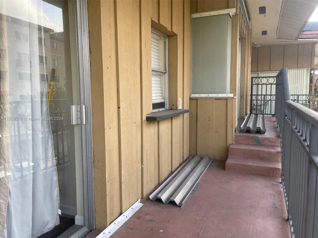 4850 SW 63rd Ter # 132, Davie FL 33314