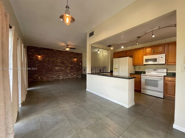 4850 SW 63rd Ter # 132, Davie FL 33314