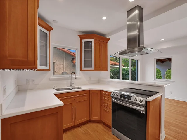 527 SW 20th Rd, Miami FL 33129