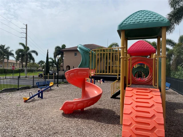 1075 NE 41st Ave # 1075, Homestead FL 33033