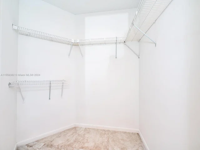 1464 Garden Rd, Weston FL 33326