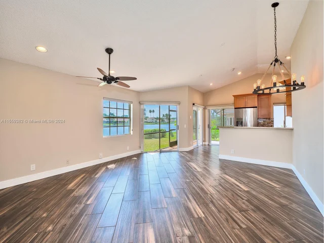 1464 Garden Rd, Weston FL 33326