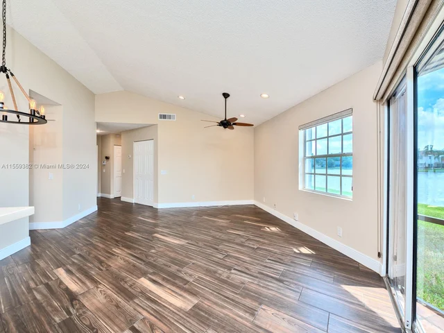 1464 Garden Rd, Weston FL 33326