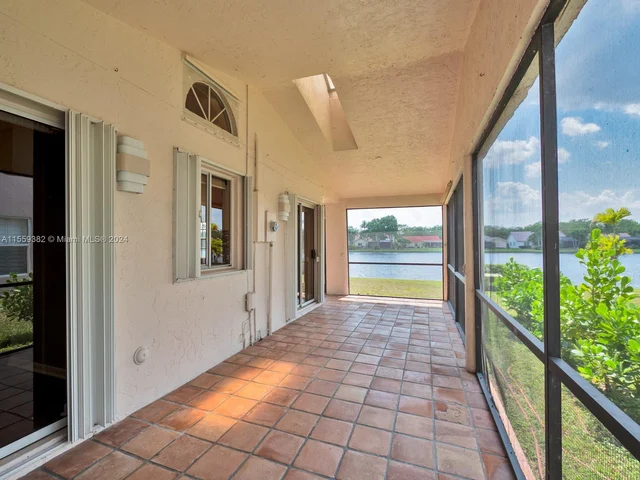 1464 Garden Rd, Weston FL 33326