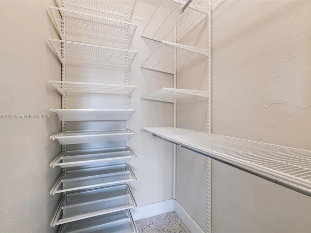 2539 SW 20th St, Miami FL 33145