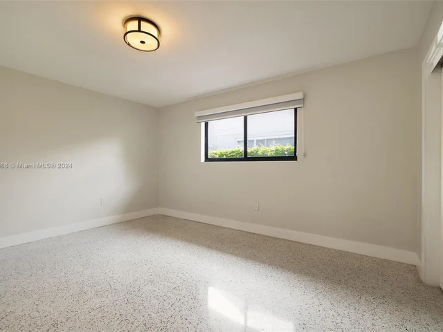 2539 SW 20th St, Miami FL 33145