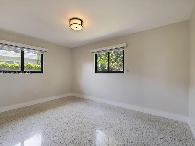 2539 SW 20th St, Miami FL 33145