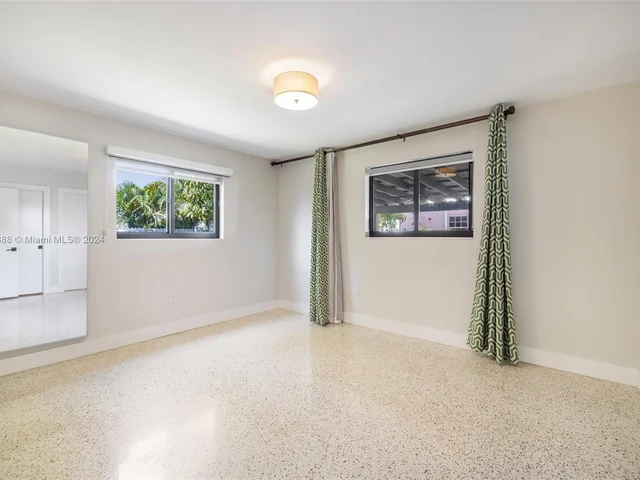 2539 SW 20th St, Miami FL 33145