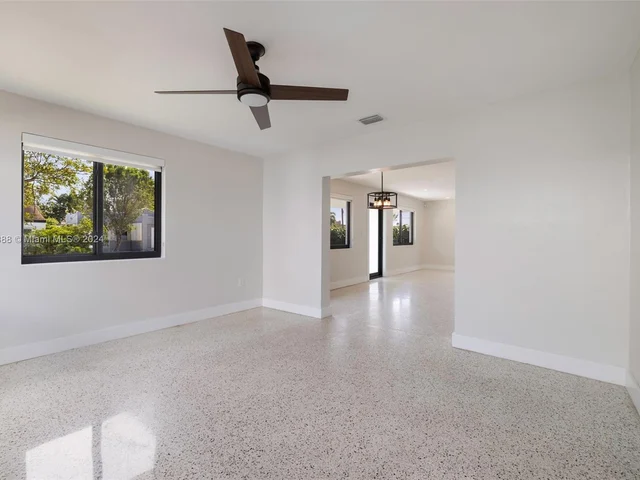 2539 SW 20th St, Miami FL 33145