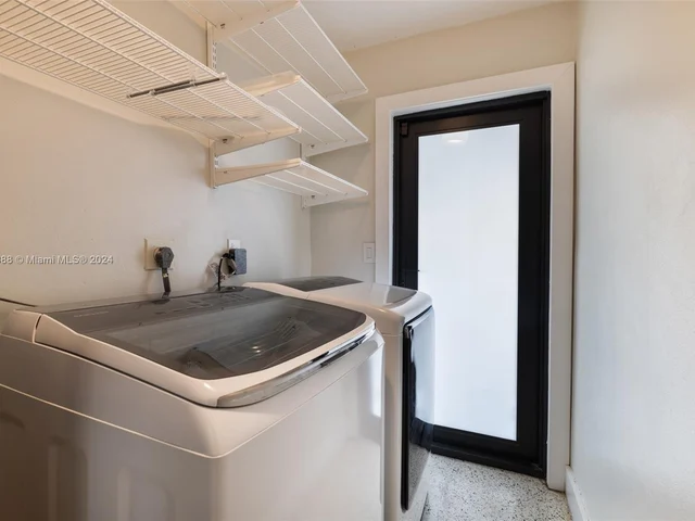 2539 SW 20th St, Miami FL 33145