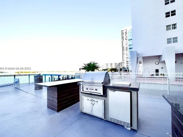 1200 West Ave # 422, Miami Beach FL 33139