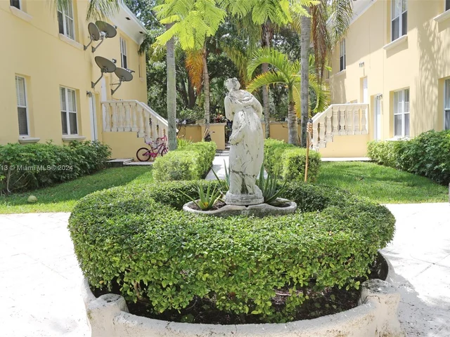 3375 Franklin Ave # D, Miami FL 33133