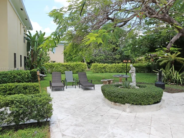 3375 Franklin Ave # D, Miami FL 33133