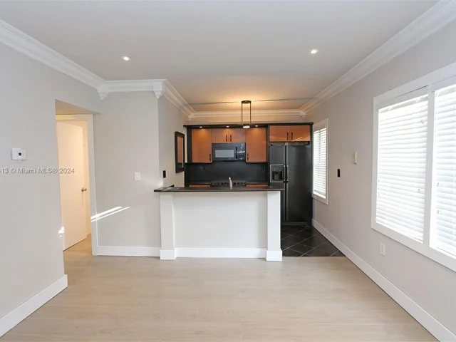 3375 Franklin Ave # D, Miami FL 33133