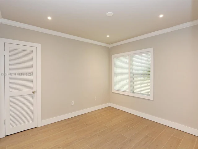 3375 Franklin Ave # D, Miami FL 33133