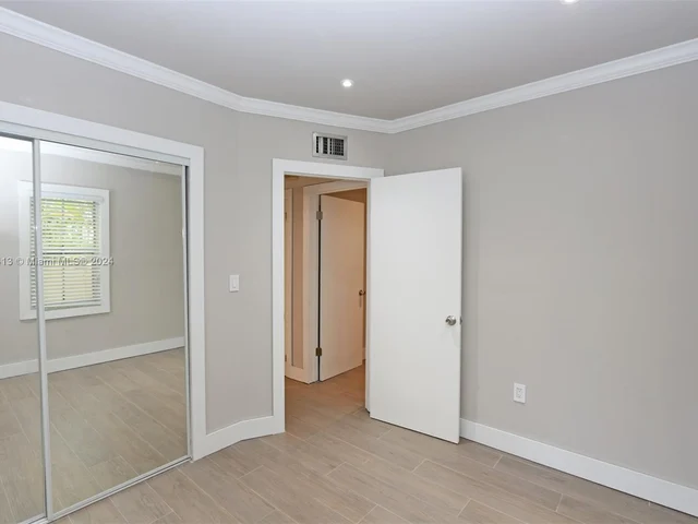 3375 Franklin Ave # D, Miami FL 33133