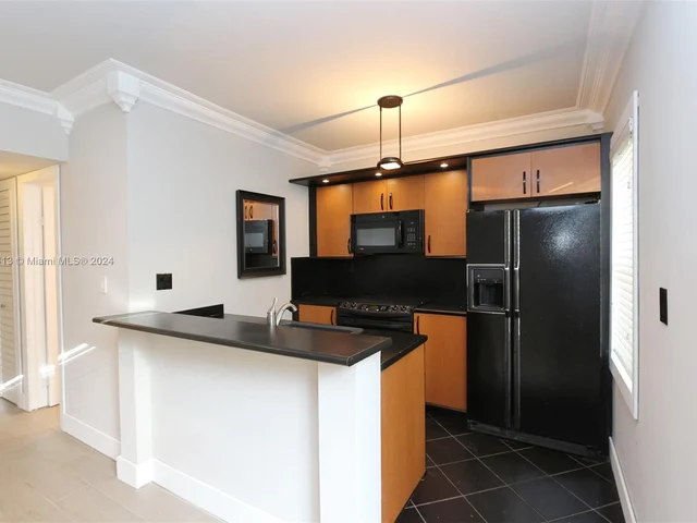 3375 Franklin Ave # D, Miami FL 33133