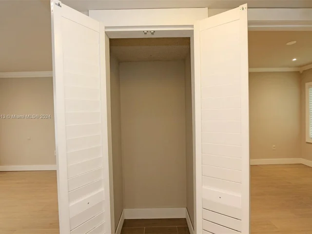 3375 Franklin Ave # D, Miami FL 33133