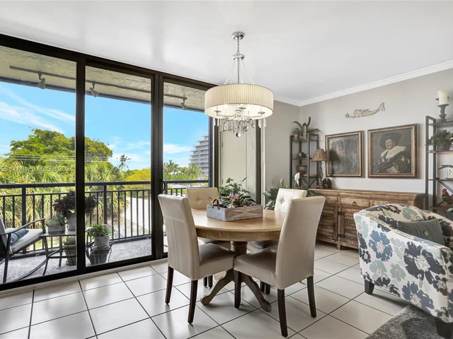 2300 NE 33rd Ave # 402, Fort Lauderdale FL 33305