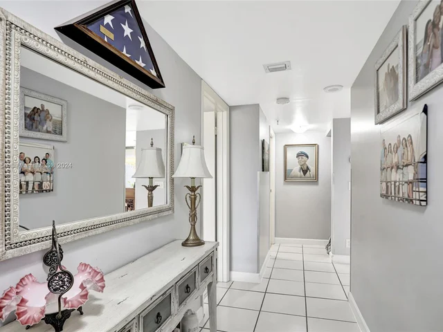 2300 NE 33rd Ave # 402, Fort Lauderdale FL 33305