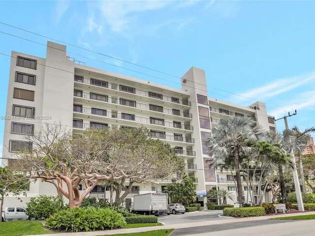 2300 NE 33rd Ave # 402, Fort Lauderdale FL 33305