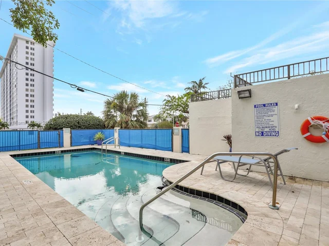 2300 NE 33rd Ave # 402, Fort Lauderdale FL 33305